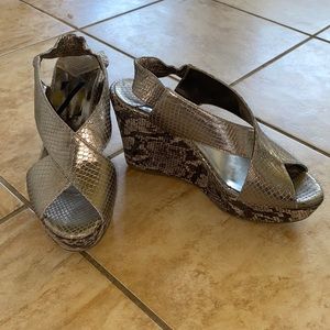 Sergio Zelcer metallic wedges